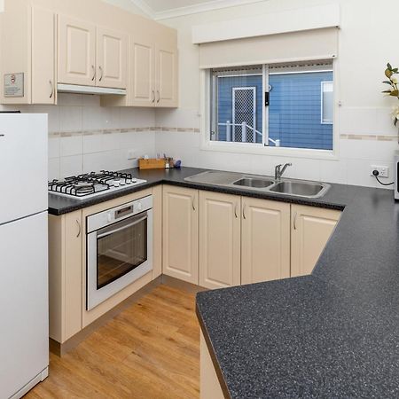 Big4 Emu Beach Holiday Park Albany Room photo