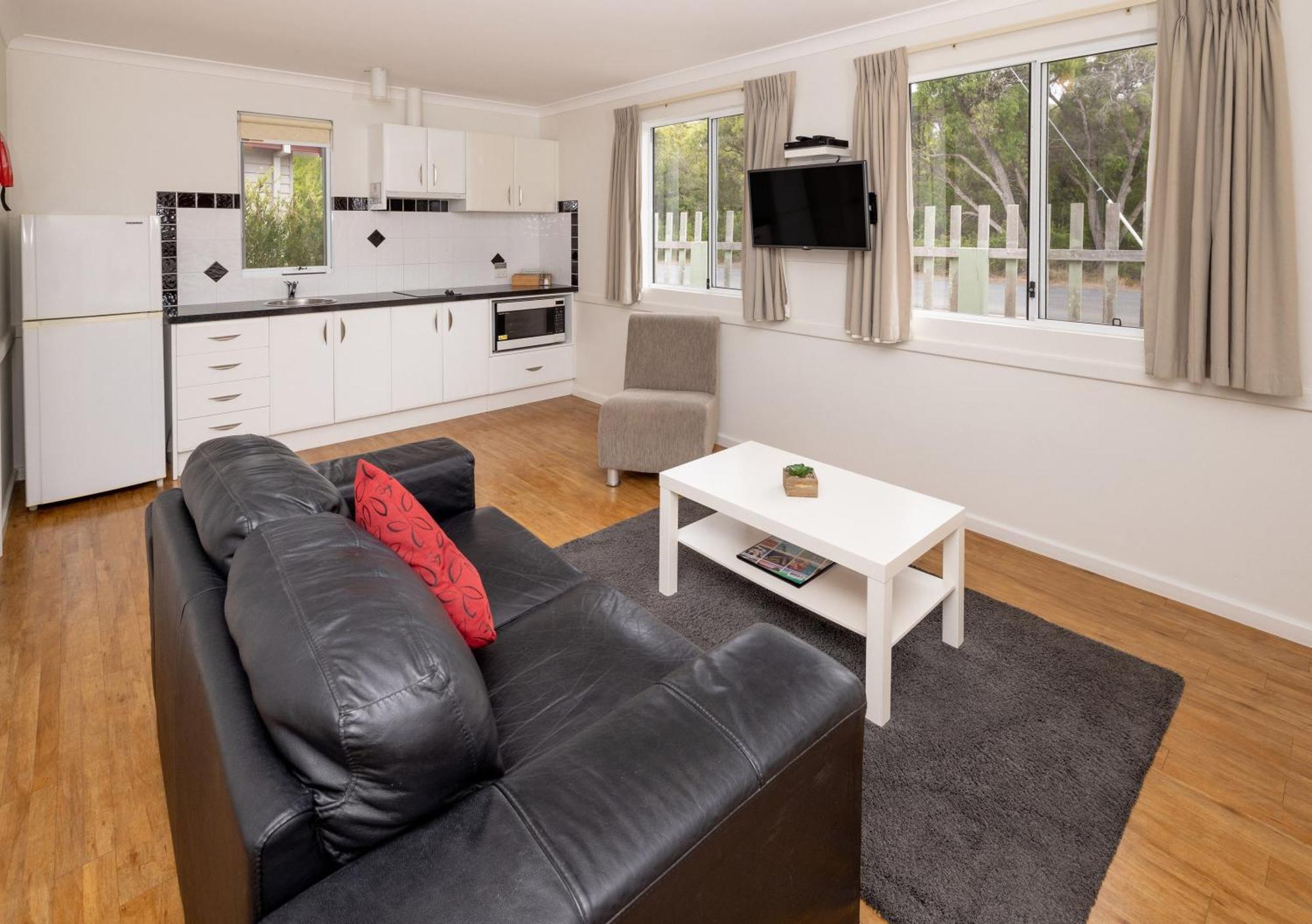 Big4 Emu Beach Holiday Park Albany Room photo
